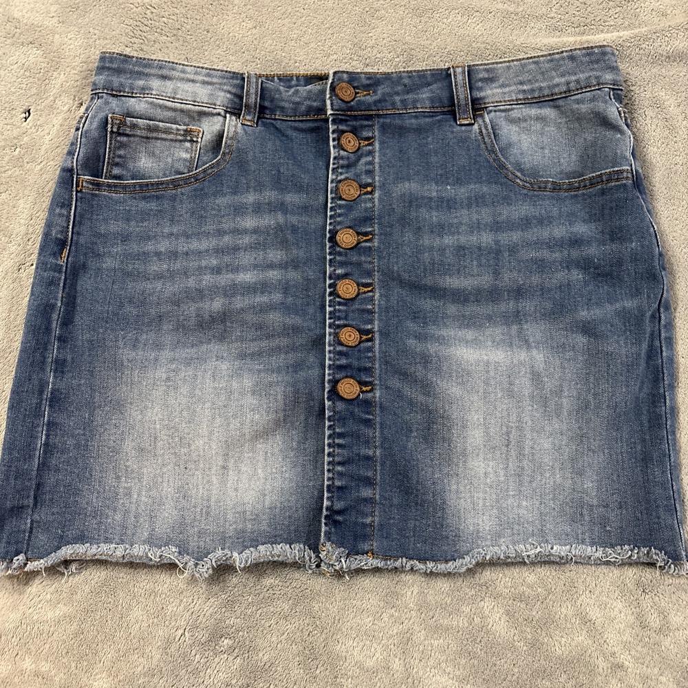 Indigo Rein Women's Denim Skirt Size 13/30 Short Button Front Medium Wash #046